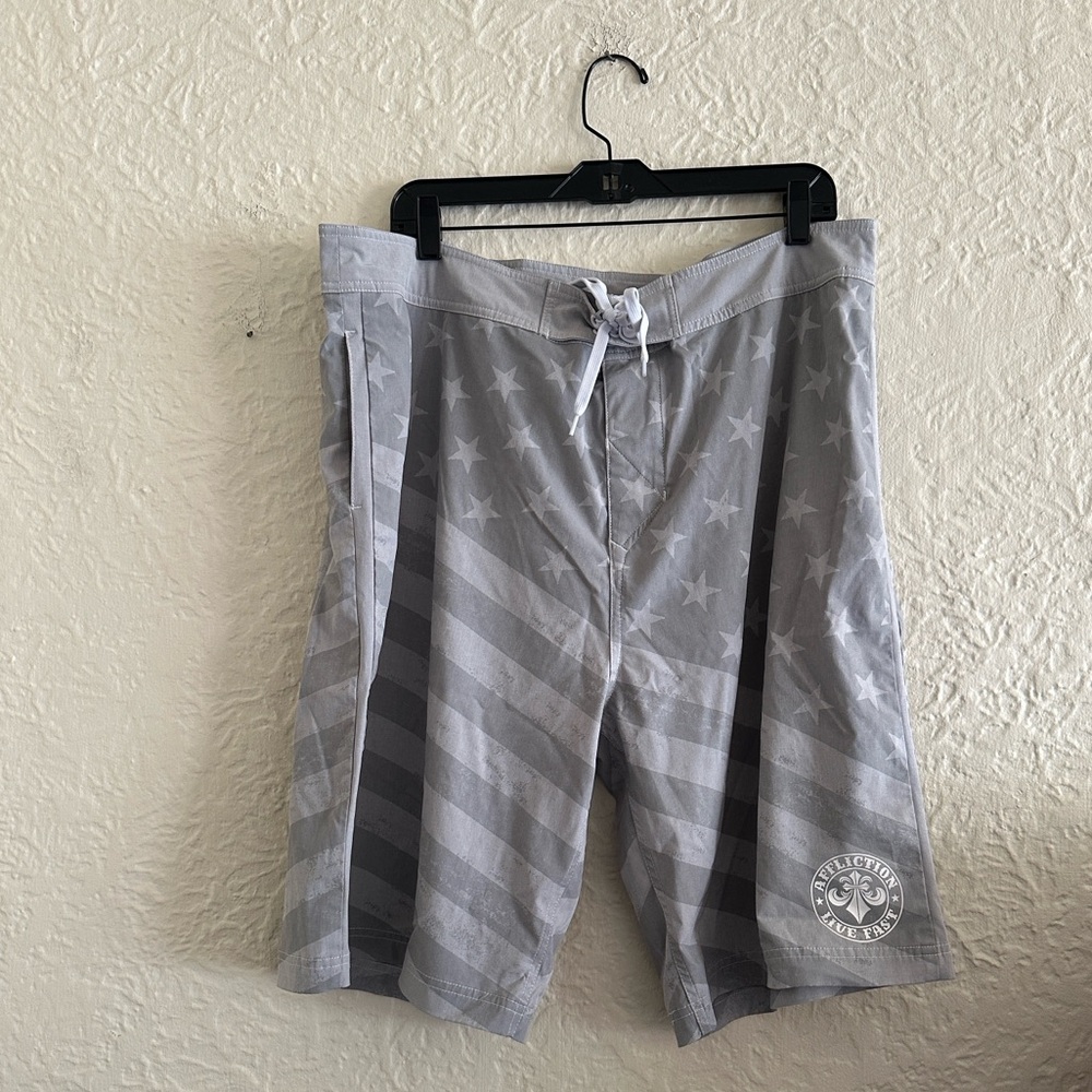 Affliction Stars and Stripes Gray Swim Board Shorts Light Gray 40 White Logo
